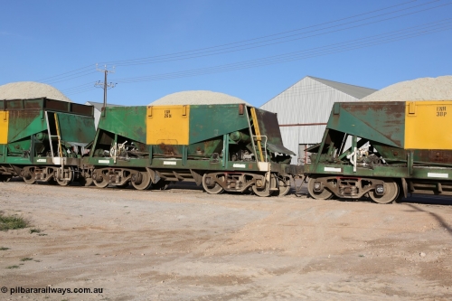 130708 0918
Thevenard originally an Kinki Sharyo built NH type for the NAR now coded ENH type ENH 26, without hungry boards loaded with gypsum crossing [url=https://goo.gl/maps/dgQdX]Bergmann Drive grade crossing, 434.2 km[/url].
Keywords: ENH-type;ENH26;Kinki-Sharyo-Japan;NH-type;NH926;