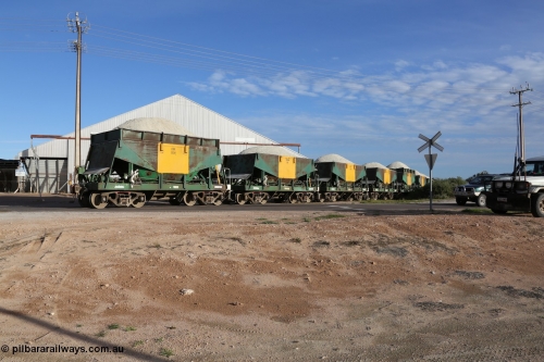 130708 0941
Thevenard originally an Kinki Sharyo built NH type for the NAR now coded ENH type ENH 32, with hungry boards still fitted coupled to others with them removed, loaded with gypsum crossing [url=https://goo.gl/maps/dgQdX]Bergmann Drive grade crossing, 434.2 km[/url].
Keywords: ENH-type;ENH32;Kinki-Sharyo-Japan;NH-type;NH932;