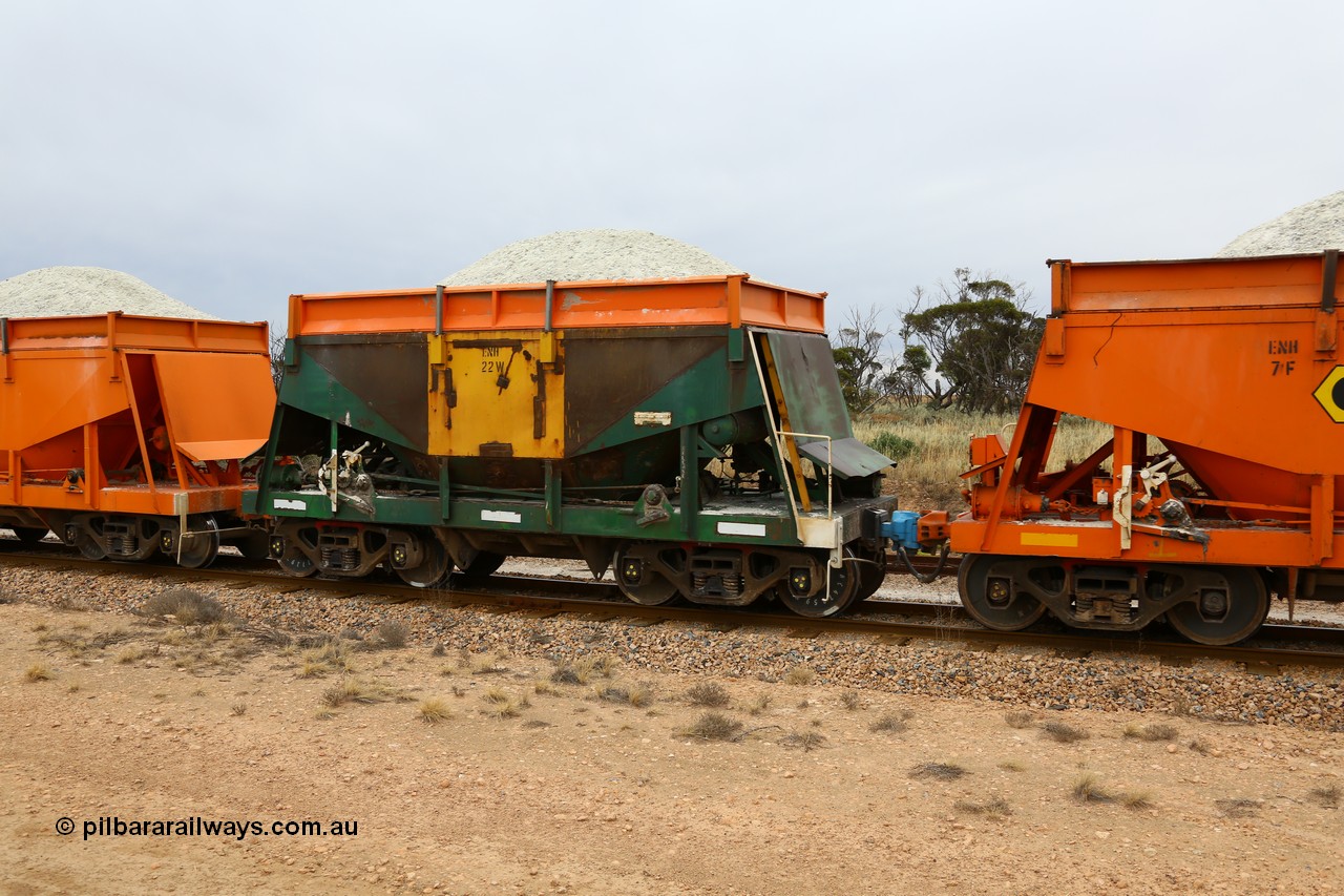 161109 1916
Moule, originally built by Kinki Sharyo as the NH type for the NAR in 1968, sent to Port Lincoln in 1978, then rebuilt and recoded ENH type in 1984, ENH 22 with hungry boards loaded with gypsum.
Keywords: ENH-type;ENH22;Kinki-Sharyo-Japan;NH-type;
