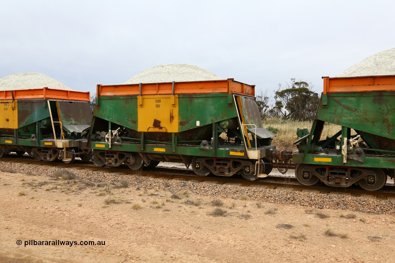 161109 1929
Moule, originally built by Kinki Sharyo as the NH type for the NAR in 1968, sent to Port Lincoln in 1978, then rebuilt and recoded ENH type in 1984, ENH 16 with hungry boards loaded with gypsum.
Keywords: ENH-type;ENH16;Kinki-Sharyo-Japan;NH-type;