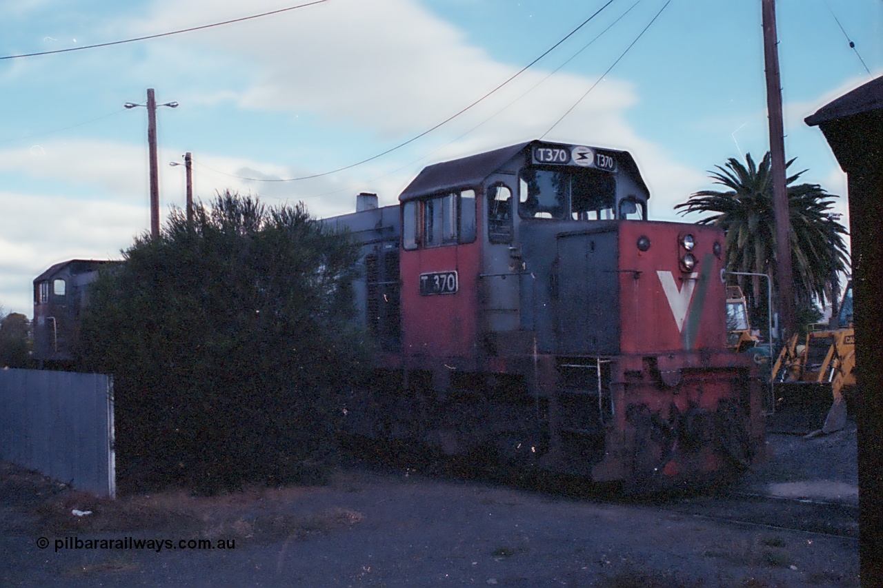 101-25
Donald loco depot, broad gauge V/Line T class T 370 Clyde Engineering EMD model G8B serial 64-325.
Keywords: T-class;T370;Clyde-Engineering-Granville-NSW;EMD;G8B;64-325;
