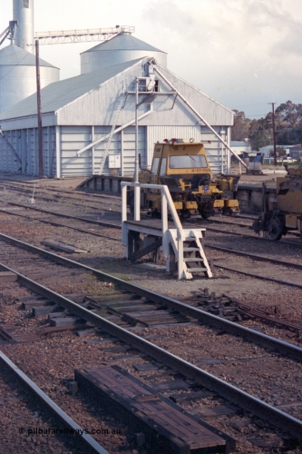 103-02
Springhurst yard view, staff exchange platform, auto exchanger cover, point rodding, tamper, silo complex and bunker, loading platform.
