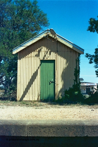 105-25
Wallan, station platform 1 lamp shed detail front elevation.
