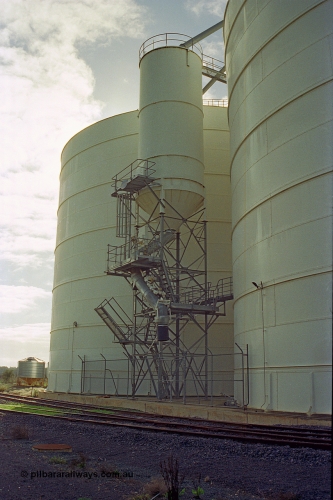 108-01
Murchison East silo complex, detail photos Ascom Jumbo silo rail outflow spout, right side elevation, hopper silo.
