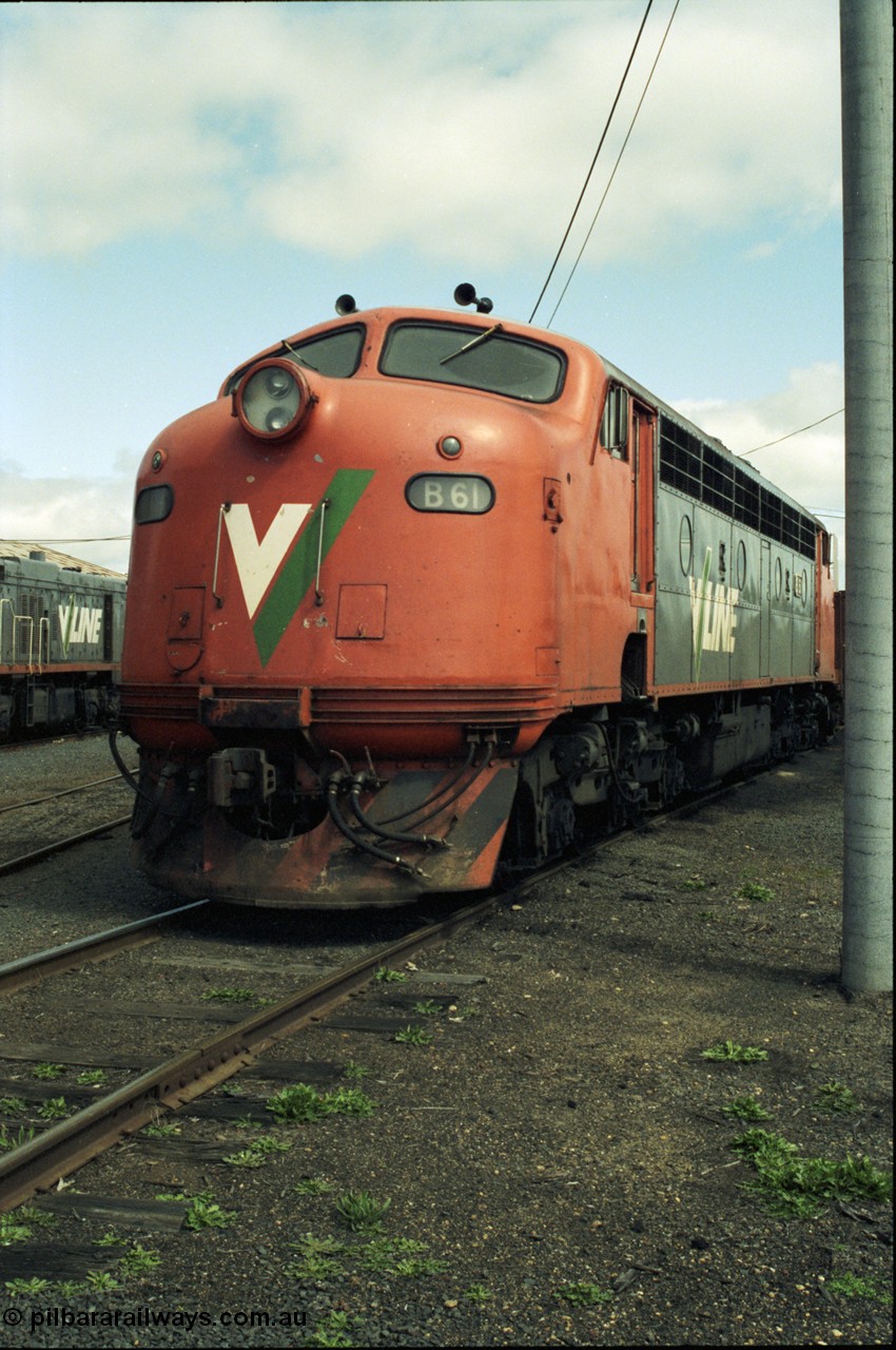 117-25
Seymour loco depot V/Line B class loco B 61 Clyde Engineering EMD model ML2 serial ML2-2.
Keywords: B-class;B61;Clyde-Engineering-Granville-NSW;EMD;ML2;ML2-2;bulldog;