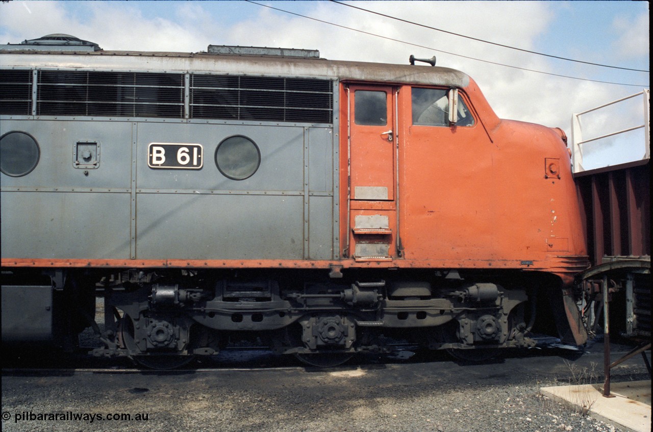 117-29
Seymour loco depot V/Line B class loco B 61 Clyde Engineering EMD model ML2 serial ML2-2, cab side view, bogie.
Keywords: B-class;B61;Clyde-Engineering-Granville-NSW;EMD;ML2;ML2-2;bulldog;