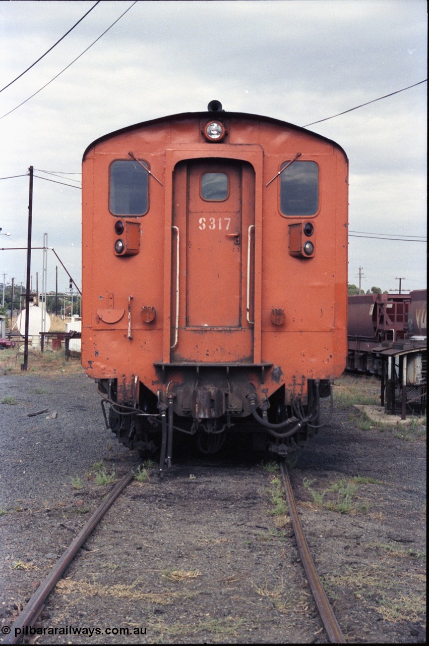 120-05
Seymour loco depot, V/Line broad gauge S class S 317 'Sir John Monash' Clyde Engineering EMD model A7 serial 61-240, No.2 end.
Keywords: S-class;S317;Clyde-Engineering-Granville-NSW;EMD;A7;61-240;bulldog;