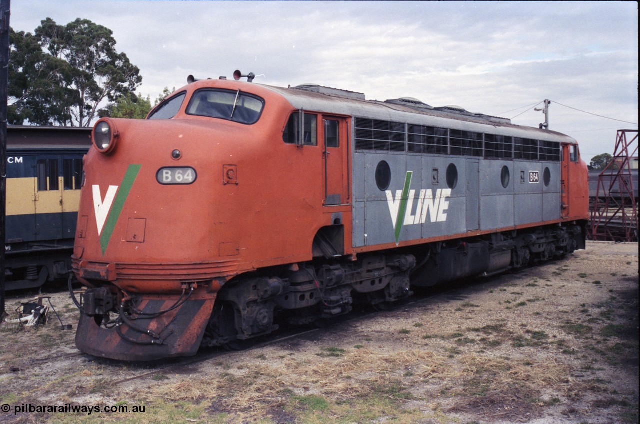120-13
Seymour loco depot, V/Line broad gauge loco B class B 64 Clyde Engineering EMD model ML2 serial ML2-5, No.2 end.
Keywords: B-class;B64;Clyde-Engineering-Granville-NSW;EMD;ML2;ML2-5;bulldog;