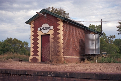 121-18
Chiltern station building, brick lamp room?
