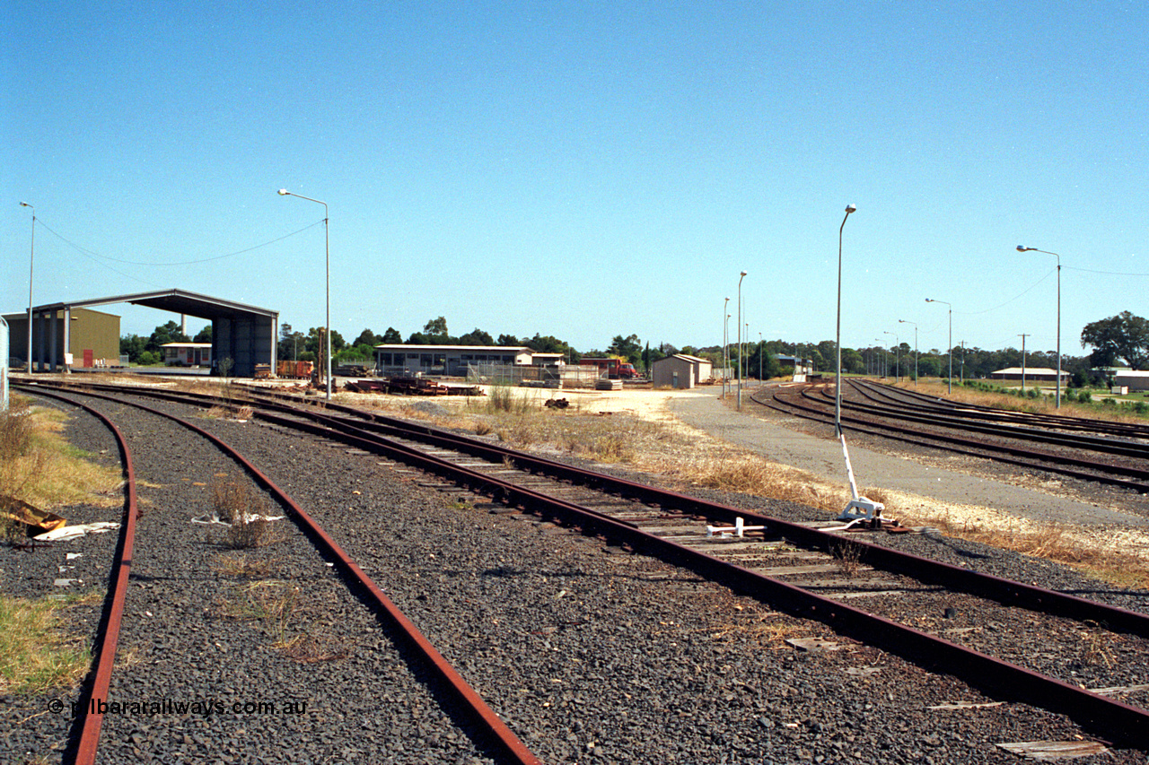 122-21
Sale station yard overview, Sale, passenger yard at right, Freightgate at left, original Stratford Junction line.
