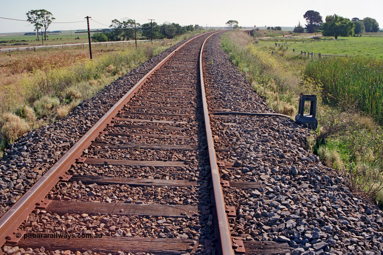 123-1-04
Stratford Junction, track view, looking towards Maffra.
