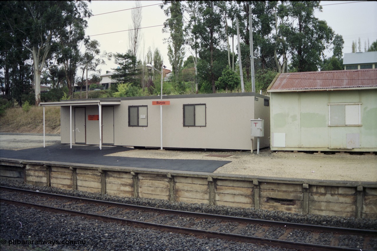 123-2-01
Bunyip, station building and platform view, temporary portable dwelling, train control telephone cabinet.
