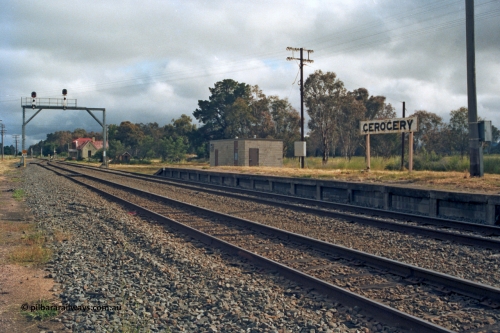 131-2-22
Gerogery, 616 km from Sydney on the NSW Main South, remains of station platform looking north. [url=https://goo.gl/maps/jHQjp8AgAJ42]GeoData[/url].
