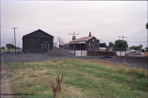 133-04
Little River, station overview looking towards Melbourne, goods shed, lamp room, station building.
