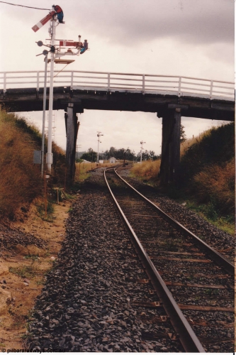 134-01
Kagaru, arrival signal, looking north at the south end, down arrival.
