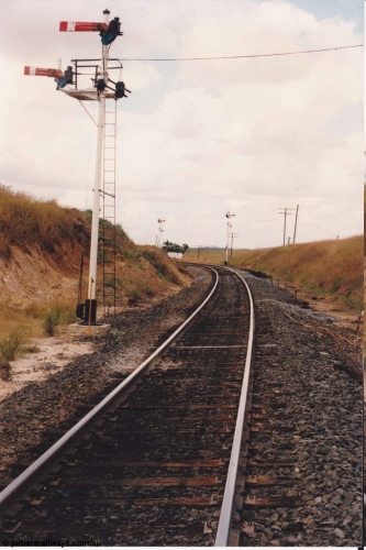134-08
Kagaru, up arrival signal, north end of loop, looking south.
