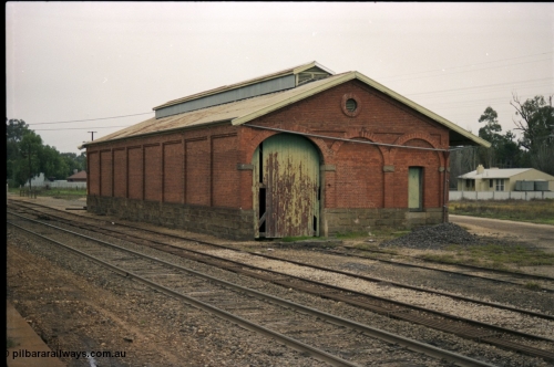 142-2-10
Barnawartha, yard view, goods shed from north end looking south, No.1 or platform Rd removed, point rodding.
