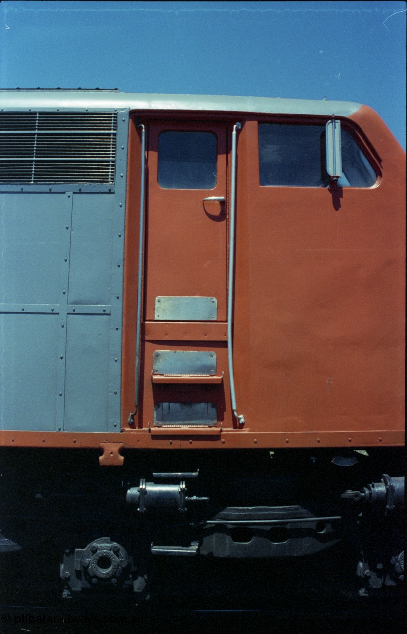 146-03
Seymour loco depot, broad gauge V/Line B class B 80 Clyde Engineering EMD model ML2 serial ML2-21 cab door detail.
Keywords: B-class;B80;Clyde-Engineering-Granville-NSW;EMD;ML2;ML2-21;bulldog;