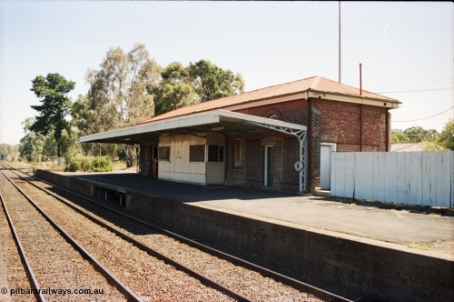 146-23
Tallarook station building and down platform overview from the up platform.
