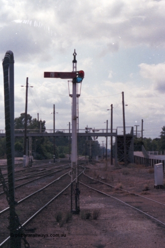 148-19
Wangaratta, semaphore Signal Post 20, Down Home Signal for No.1 Road to Main Line to Post 24, track on the right is for Siding A, taken from station platform.
