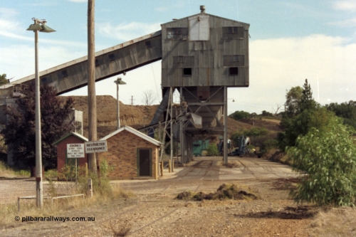149-22
Bacchus Marsh, Maddingley Brown Coal Siding outloading plant, this was serviced as a siding from Bacchus Marsh and had a run around facility with 180 foot standing room. [url=https://goo.gl/maps/rVYqMqjDVGK2]GeoData[/url].
