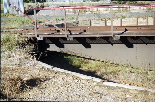 153-1-15
Bacchus Marsh turntable looking at lever end interlock and side, shows walkway and underframe.
