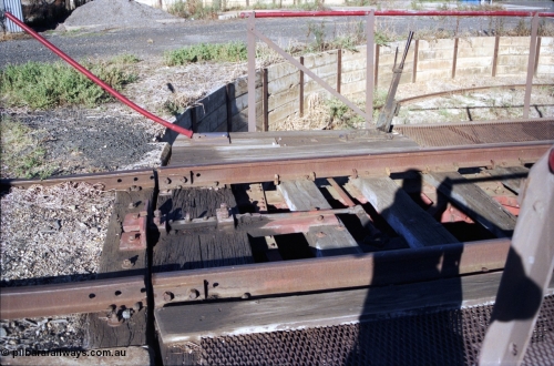 153-1-18
Bacchus Marsh turntable looking at interlocking mechanism and turning handle.
