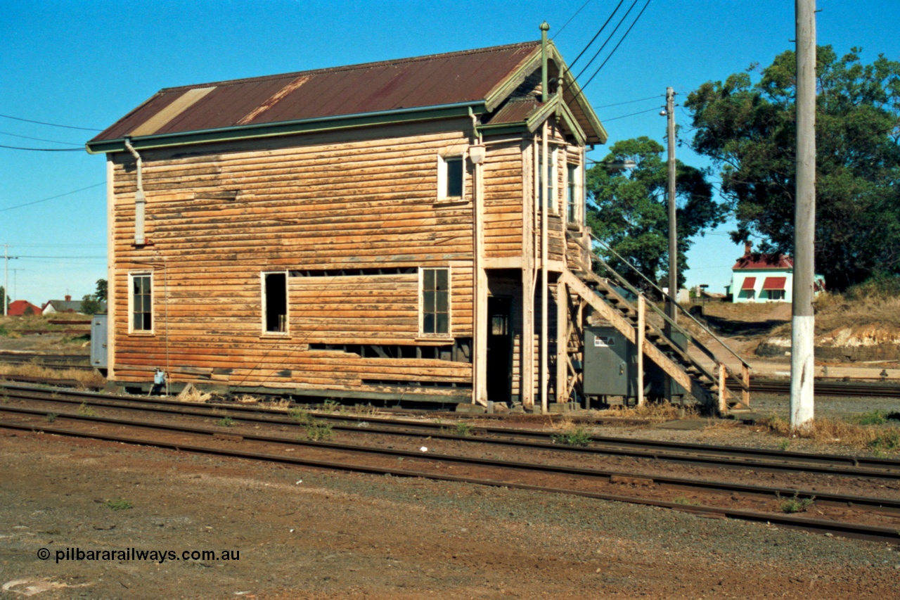 153-2-29
Ararat signal box, mainline in from of box, rear view from yard tracks.
