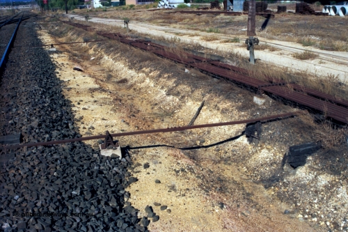 153-2-35
Ararat yard view looking towards Melbourne with signal rodding crossing spoon drain.
