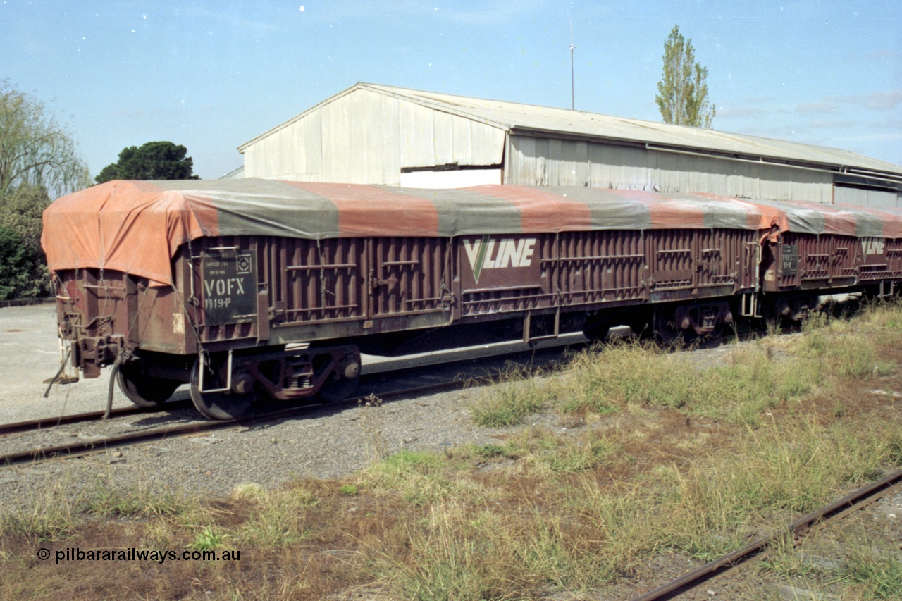 153-3-33
Coldstream, V/Line VOFX type bogie open waggon VOFX 1119 loaded with super phosphate and tarpaulin fitted, built by Victorian Railways Bendigo Workshops as an VOCX type in a batch of seventy in 1978-79.
Keywords: VOFX-type;VOFX1119;Victorian-Railways-Bendigo-WS;VOCX-type;