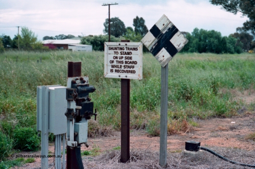 161-08
Katunga, notice board, Staff - Annett key exchange apparatus and grade crossing indicator for Picola Road.
