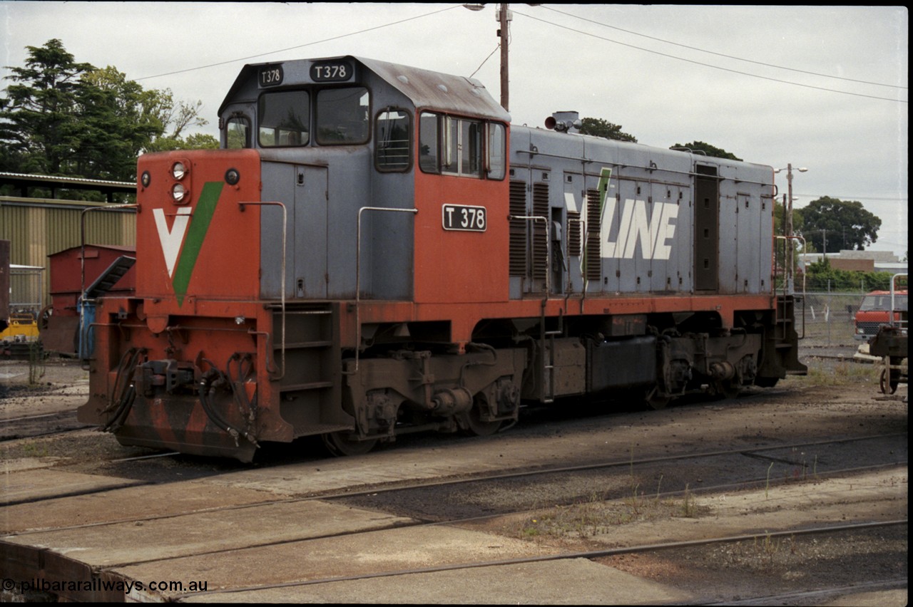 172-27
Ballarat East loco depot, turntable radial roads, V/Line broad gauge T class T 378 Clyde Engineering EMD model G8B serial 64-333.
Keywords: T-class;T378;64-333;Clyde-Engineering-Granville-NSW;EMD;G8B;