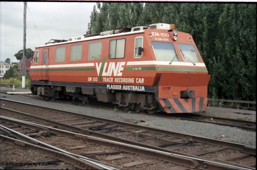 172-14
Ballarat yard, broad gauge V/Line Plasser track recording vehicle EM100.
Keywords: EM100;Plasser-&-Theurer;track-machine;