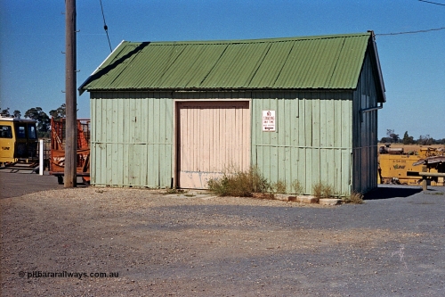 173-22
Murchison East, station goods shed with V/Line Brute trolley besides it, taken from station car park.
