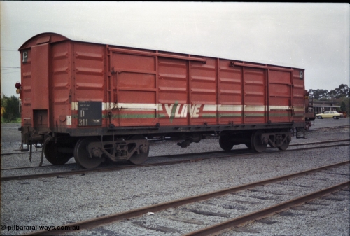 181-22
Traralgon yard, broad gauge V/Line D type bogie steel box van D 311, non-hand brake end.
Keywords: D-type;D311;