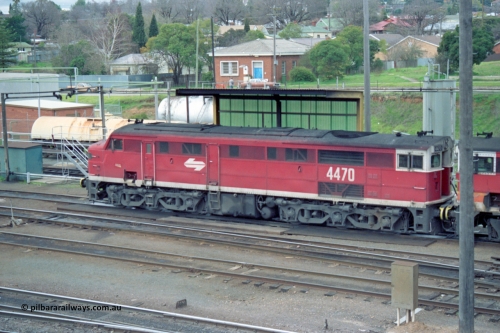 184-06
Albury loco depot fuel point, NSWSRA standard gauge 44 class 4470 AE Goodwin ALCo model DL500B serial G3421-10 wearing red livery and the L7 logo, elevated view.
Keywords: 44-class;4470;AE-Goodwin;ALCo;DL500B;G3421-10;