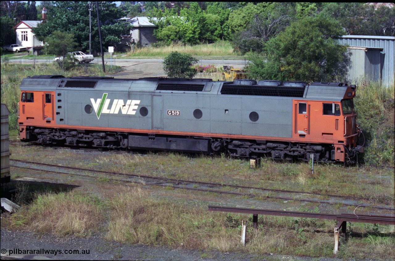 189-29
Albury, NSWSRA standard gauge turntable radial roads sees Victorian interloper V/Line G class G 519 Clyde Engineering EMD model JT26C-2SS serial 85-1232 resting between jobs.
Keywords: G-class;G519;Clyde-Engineering-Rosewater-SA;EMD;JT26C-2SS;85-1232;