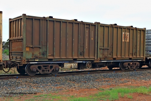 240401 4985
Kalgoorlie, Aurizon's 1029 Malcolm Freighter, waggon AQIY 00023 loaded with two 20' 25U0 type hard tops, Bis Industries BISU 100068[2] and BISU 100109[8].The AQIY were originally built as the CQYY but CFCLA did not buy them, Bradken then stored them as KQYY. When Aurizon bought them they had the handbrake relocated to the middle of the waggon from the end. 1st of April 2024.
Keywords: AQIY-type;AQIY00023;Bradken;CQYY-type;KQYY-type;