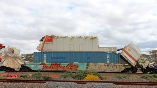 P4 260901 7685
RRRY 7005 platform #4 with damaged top box. Was part of train 1MP5 which was backed up the Esperance line and struck Lefroy Bridge, August 31, 2026.
P4T PCFU 819160 [4] SCF reefer
P4B RWTU 922055 [2] Royal Wolf
Keywords: Peter-D-Image;RRRY-type;RRRY7003;1PM5