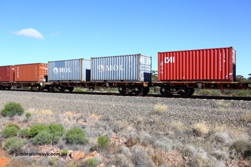 161111 2497
Binduli, Kalgoorlie Freighter train 5025, waggon AQRY 1001 platform A with two MOL 20' 22G1 type boxes, MOAU 060998[9] and MOAU 670303[5]. The AQRY are a bar-coupled pair and were used for rail transport as the AFRF type on the Darwin line and are originally former ANR-CR waggons.
Keywords: AQRY-type;AQRY1001;AFRF-type;