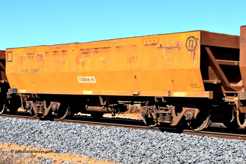 240328 2829
WOE type iron ore waggon WOE 33269 is one of a batch of thirty five built by Goninan WA between January and April 2005 with serial number 950104-009 and was fleet number 768 before getting the Aurizon yellow sides and logo. In Mineral Resources traffic 5040 empty Mount Walton iron ore train. March 28, 2024.
Keywords: WOE-type;WOE33269;Goninan-WA;950104-009;