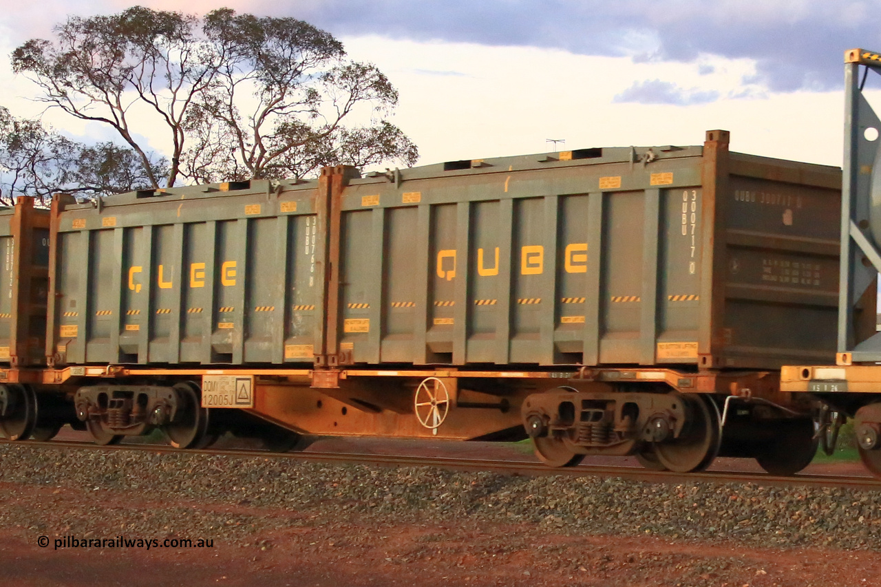 240328 3221
Lamington, on the outskirts of Kalgoorlie, 5472 nickel train from Leonora with Watco DQMY type container waggon DQMY 12005, these two pack bar coupled waggon pairs were built in 2022 by CRRC, China for Watco in a batch of thirty-seven, carrying position 1 QUBU 300717 [0] 20' Qube half height rotatable container, position 2 QUBU 300766 [8] 20' Qube half height rotatable container. March 28, 2024.
Keywords: DQMY-type;DQMY12005;CRRC-China;CQMY-type;