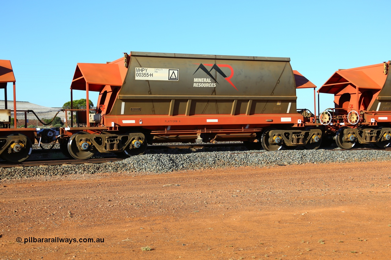190107 0444
Parkeston, Mineral Resources Ltd MHPY type iron ore waggon MHPY 00355 built by CSR Yangtze Co China in 2014 as a batch of 382 units, these bottom discharge hopper waggons are operated in 'married' pairs.
Keywords: MHPY-type;MHPY00355;2014/382-355;CSR-Yangtze-Rolling-Stock-Co-China;