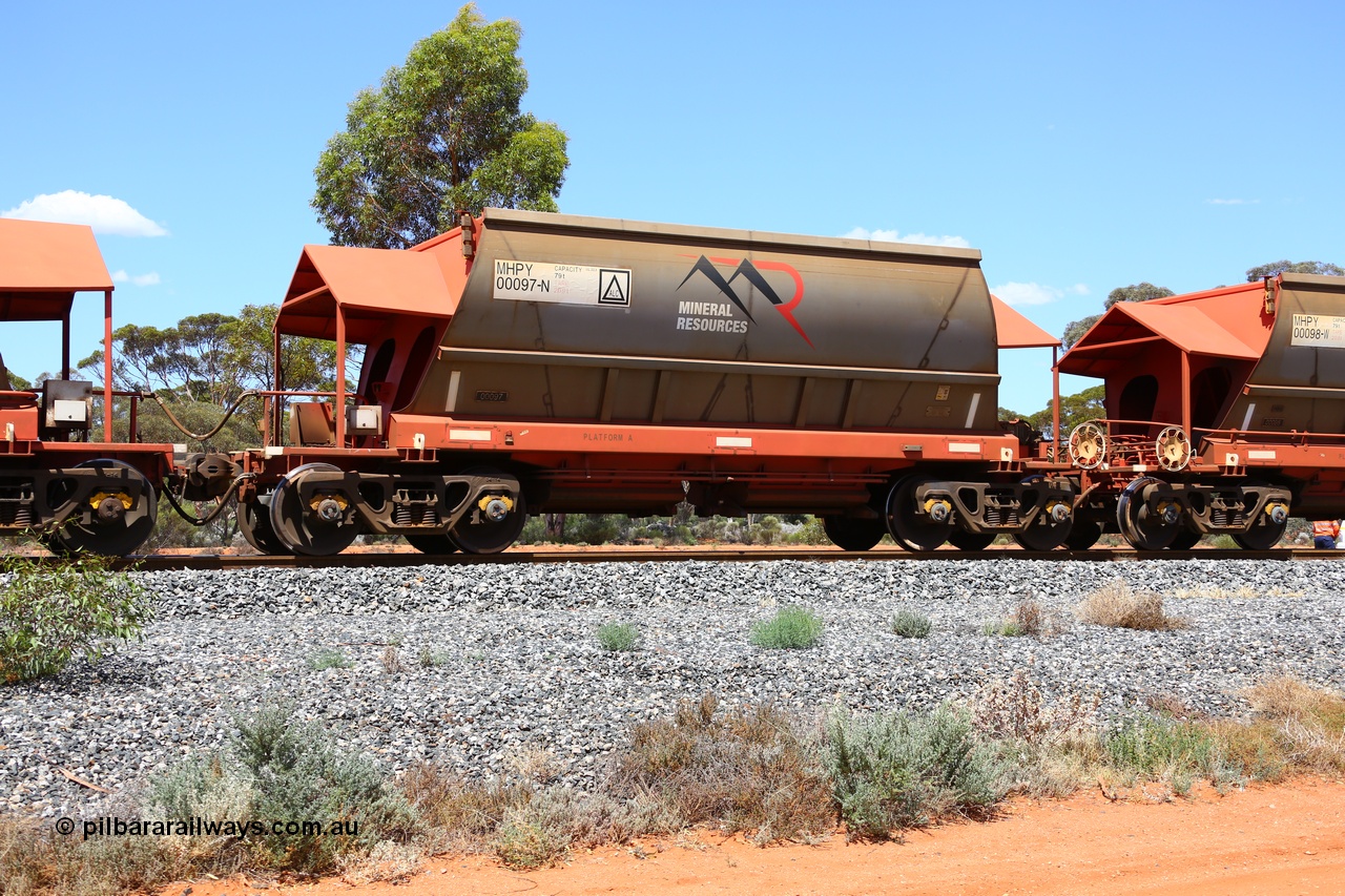 190107 0548
Binduli, on empty Mineral Resources Ltd iron ore train service from Esperance to Koolyanobbing 2034 with MRL's MHPY type iron ore waggon MHPY 00097 built by CSR Yangtze Co China serial 2014/382-97 in 2014 as a batch of 382 units, these bottom discharge hopper waggons are operated in 'married' pairs.
Keywords: MHPY-type;MHPY00097;2014/382-97;CSR-Yangtze-Co-China;