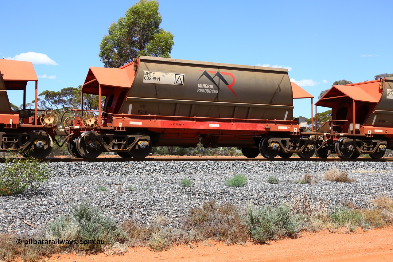190107 0553
Binduli, on empty Mineral Resources Ltd iron ore train service from Esperance to Koolyanobbing 2034 with MRL's MHPY type iron ore waggon MHPY 00298 built by CSR Yangtze Co China serial 2014/382-298 in 2014 as a batch of 382 units, these bottom discharge hopper waggons are operated in 'married' pairs.
Keywords: MHPY-type;MHPY00298;2014/382-298;CSR-Yangtze-Rolling-Stock-Co-China;