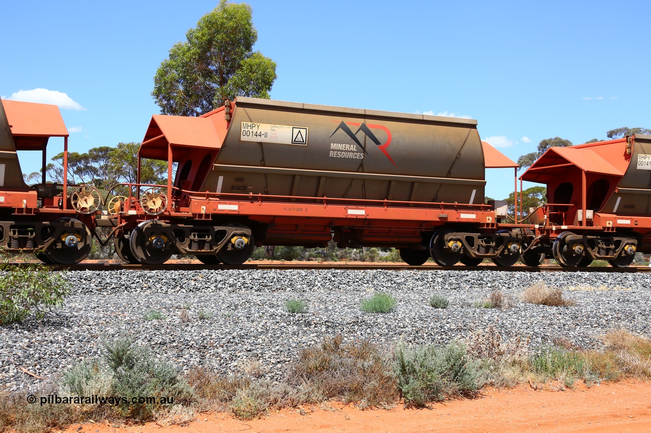 190107 0557
Binduli, on empty Mineral Resources Ltd iron ore train service from Esperance to Koolyanobbing 2034 with MRL's MHPY type iron ore waggon MHPY 00144 built by CSR Yangtze Co China serial 2014/382-144 in 2014 as a batch of 382 units, these bottom discharge hopper waggons are operated in 'married' pairs.
Keywords: MHPY-type;MHPY00144;2014/382-144;CSR-Yangtze-Co-China;