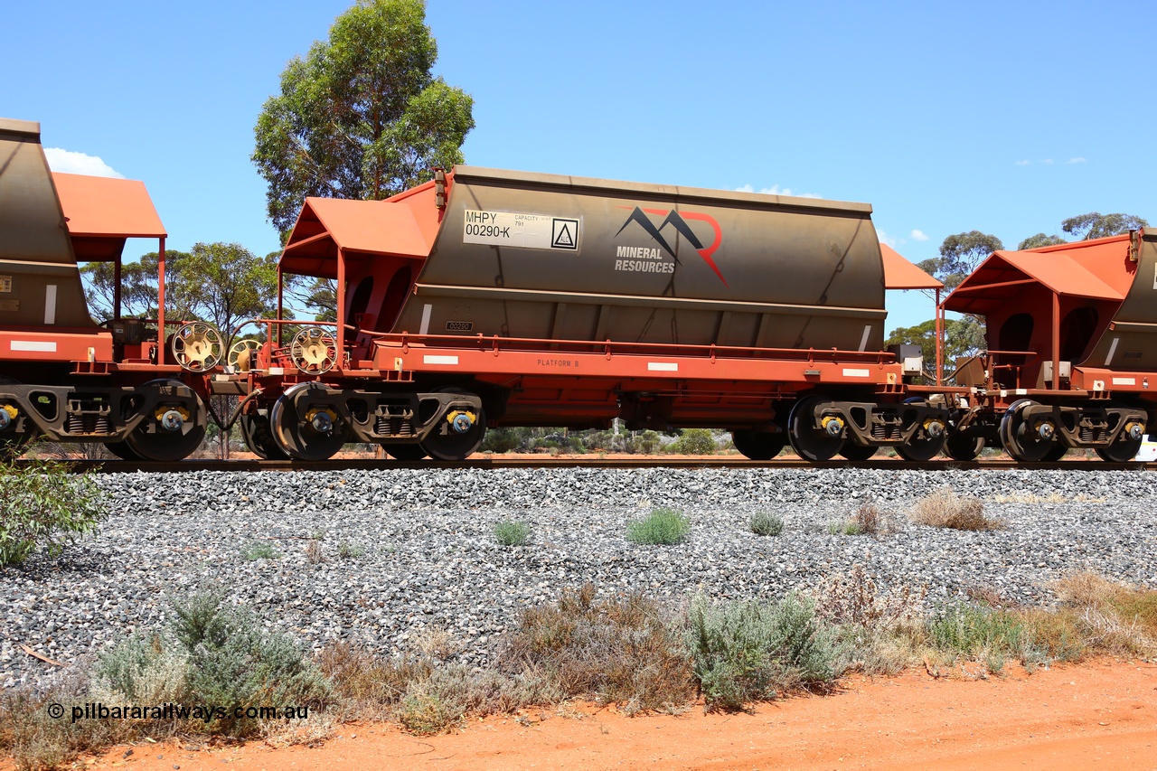 190107 0561
Binduli, on empty Mineral Resources Ltd iron ore train service from Esperance to Koolyanobbing 2034 with MRL's MHPY type iron ore waggon MHPY 00290 built by CSR Yangtze Co China serial 2014/382-290 in 2014 as a batch of 382 units, these bottom discharge hopper waggons are operated in 'married' pairs.
Keywords: MHPY-type;MHPY00290;2014/382-290;CSR-Yangtze-Rolling-Stock-Co-China;