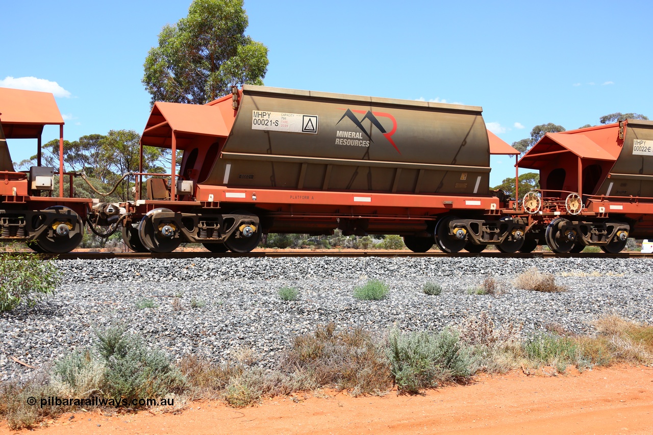 190107 0562
Binduli, on empty Mineral Resources Ltd iron ore train service from Esperance to Koolyanobbing 2034 with MRL's MHPY type iron ore waggon MHPY 00021 built by CSR Yangtze Co China serial 2014/382-21 in 2014 as a batch of 382 units, these bottom discharge hopper waggons are operated in 'married' pairs.
Keywords: MHPY-type;MHPY00021;2014/382-21;CSR-Yangtze-Rolling-Stock-Co-China;