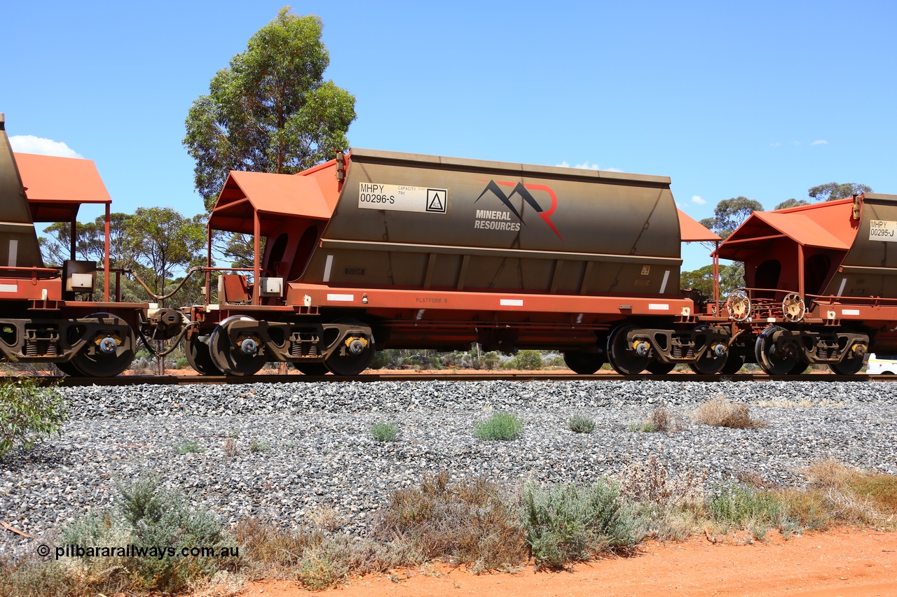 190107 0564
Binduli, on empty Mineral Resources Ltd iron ore train service from Esperance to Koolyanobbing 2034 with MRL's MHPY type iron ore waggon MHPY 00296 built by CSR Yangtze Co China serial 2014/382-296 in 2014 as a batch of 382 units, these bottom discharge hopper waggons are operated in 'married' pairs.
Keywords: MHPY-type;MHPY00296;2014/382-296;CSR-Yangtze-Rolling-Stock-Co-China;