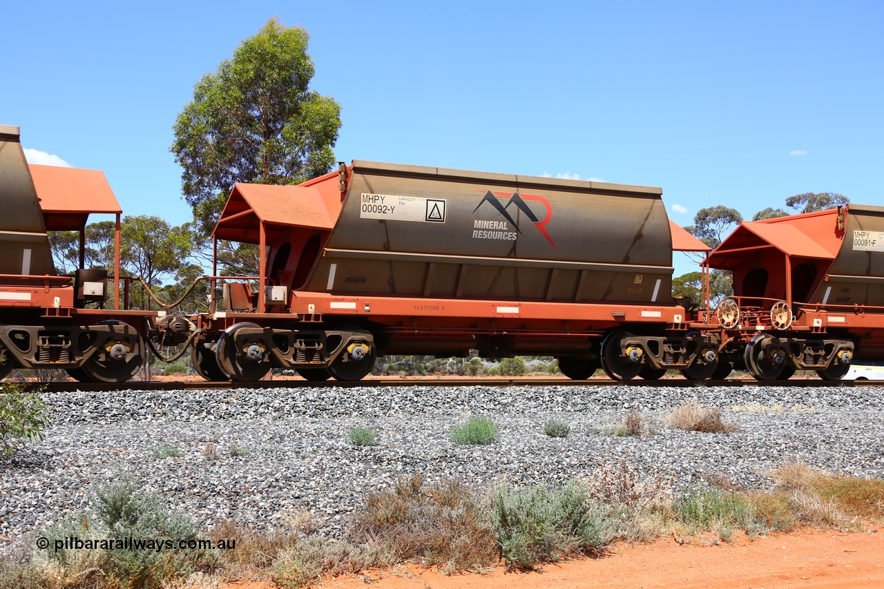 190107 0570
Binduli, on empty Mineral Resources Ltd iron ore train service from Esperance to Koolyanobbing 2034 with MRL's MHPY type iron ore waggon MHPY 00092 built by CSR Yangtze Co China serial 2014/382-92 in 2014 as a batch of 382 units, these bottom discharge hopper waggons are operated in 'married' pairs.
Keywords: MHPY-type;MHPY00092;2014/382-92;CSR-Yangtze-Co-China;